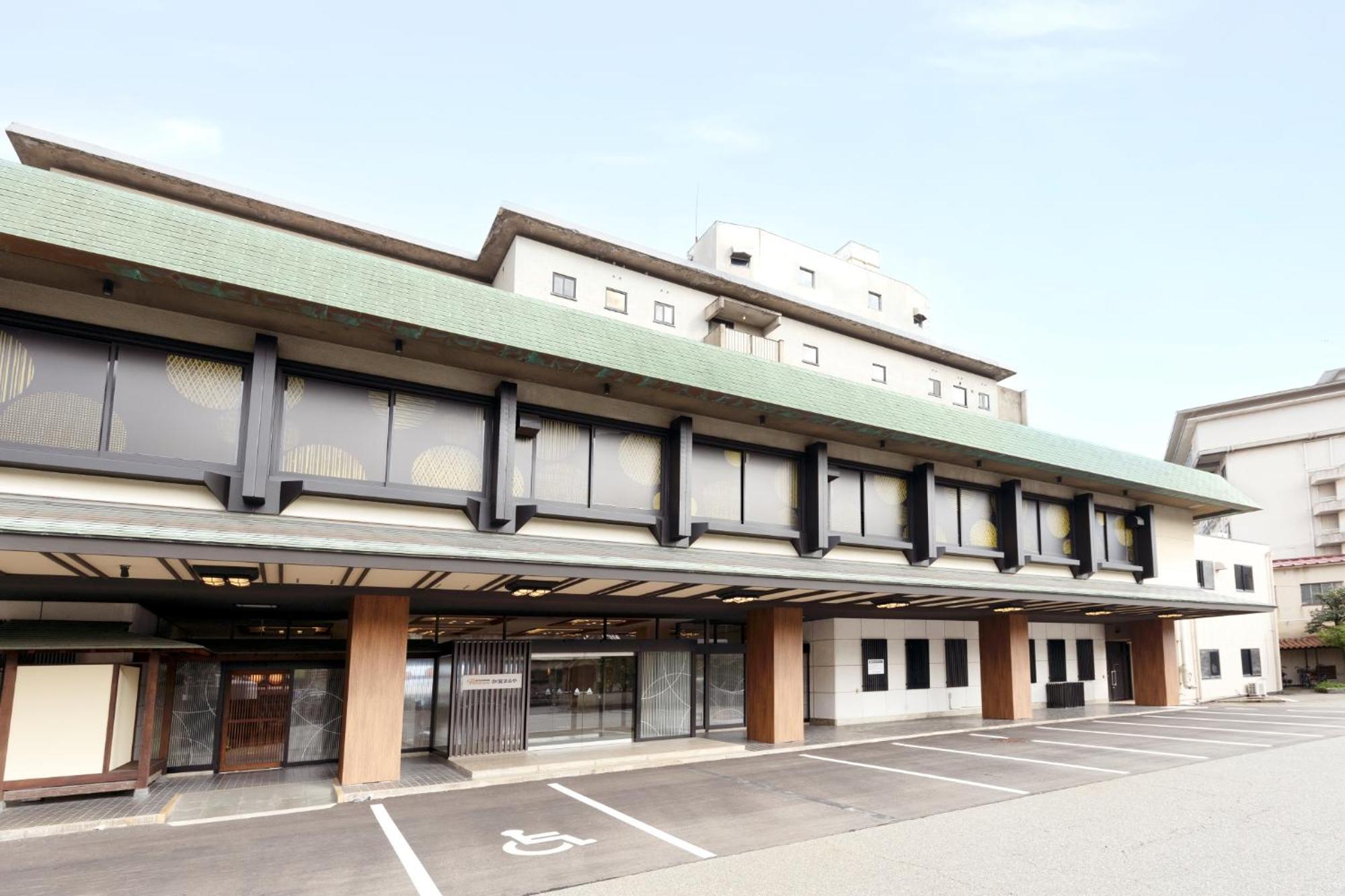 Hotel Ooedo Onsen Monogatari Premium Kaga Maruya Exterior foto
