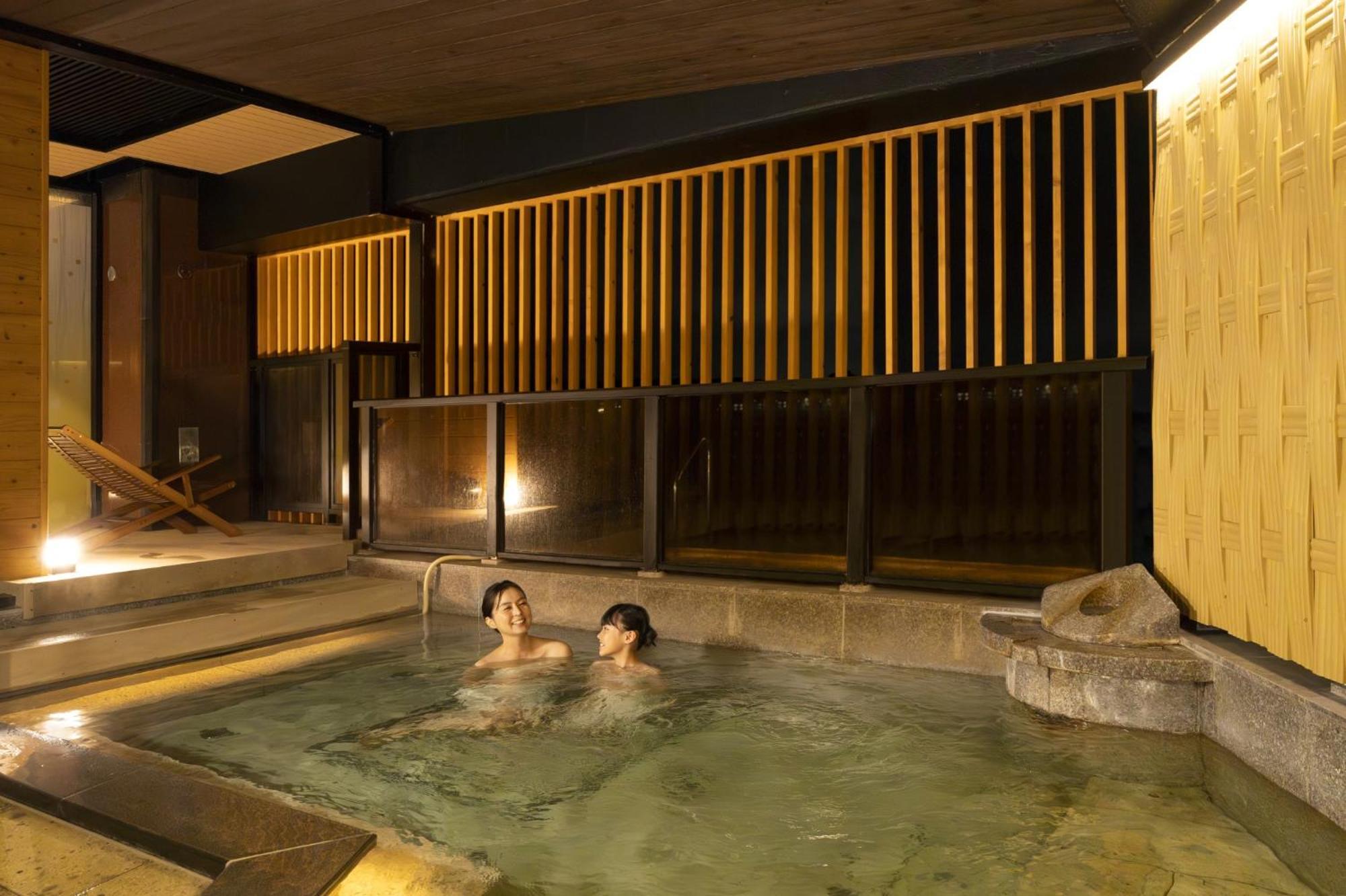 Hotel Ooedo Onsen Monogatari Premium Kaga Maruya Exterior foto
